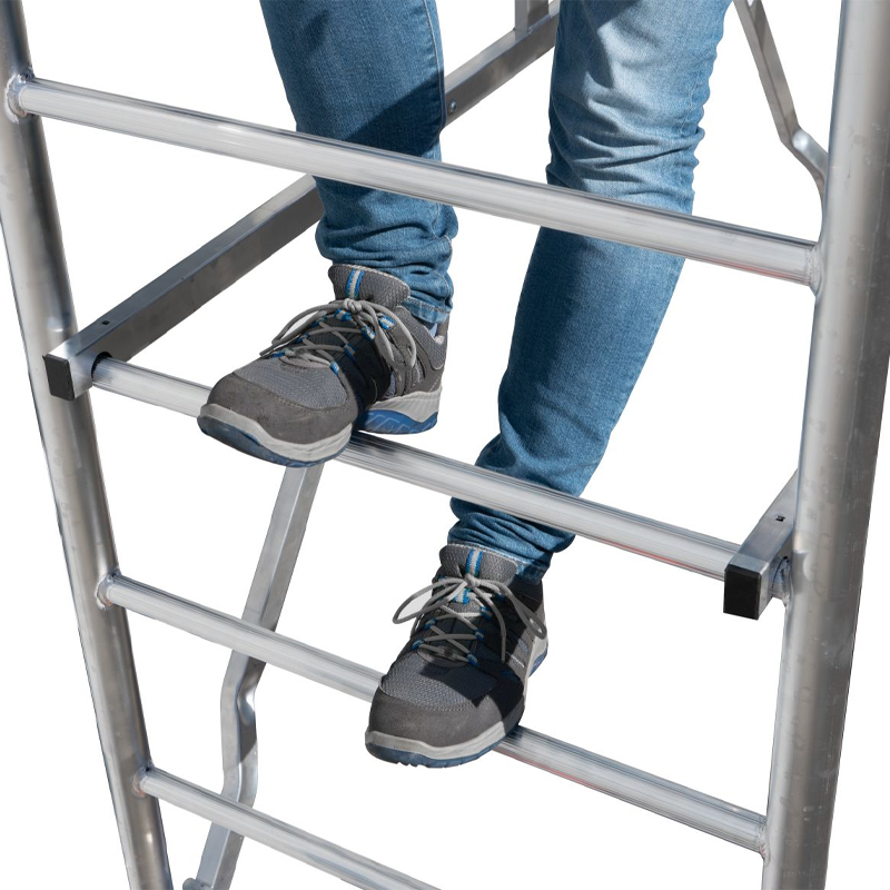 Schela Protec 0,6 x 2m, aluminiu, inaltime lucru 10.3m, inaltime schela 9.45m, inaltime platforma 8.3m (0+1+4+(3*3)+(4*Stabilizatoare))